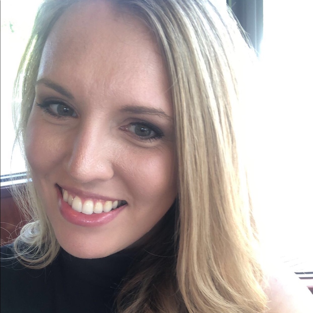 Meet your Posher, Courtney
